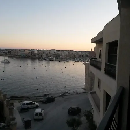 Serena Flats, Serena Flat No 3, Triq Il-fossilli Birzebbugia Birżebbuġa